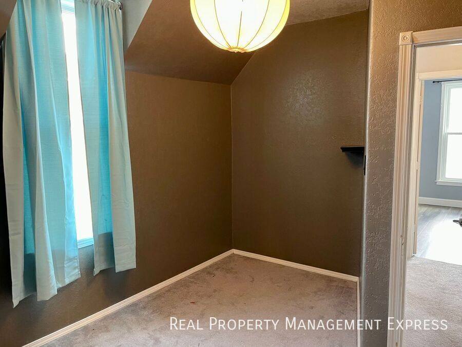 House for rent at 115 S Grange Ave, Sioux Falls, SD 57104