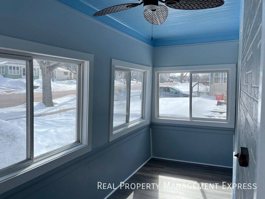 House for rent at 115 S Grange Ave, Sioux Falls, SD 57104