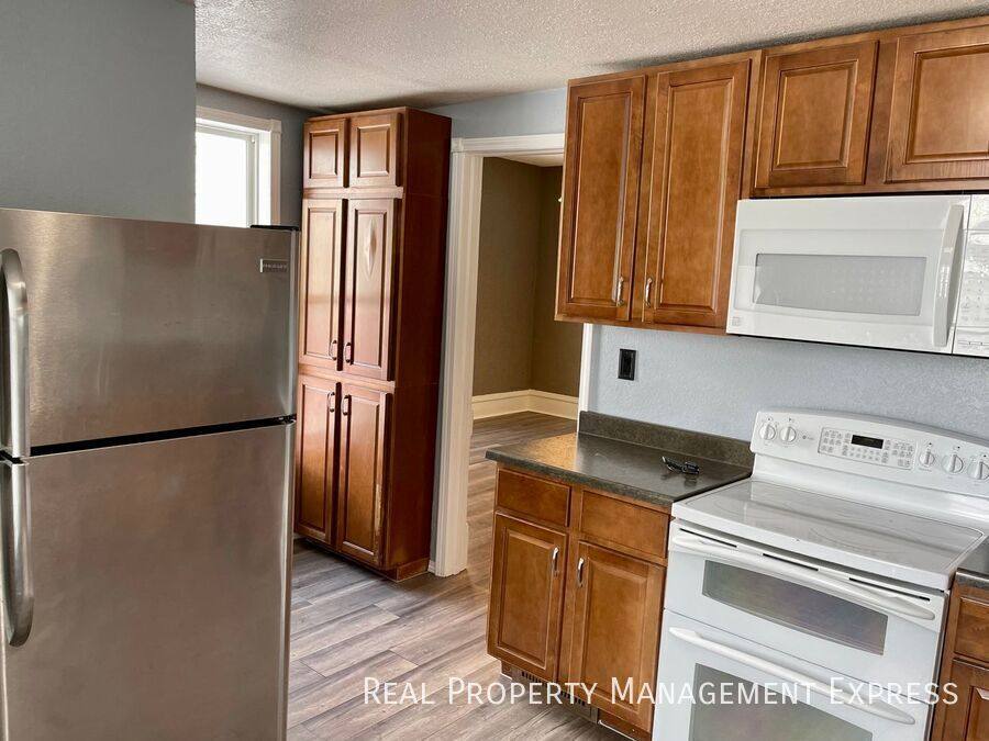 House for rent at 115 S Grange Ave, Sioux Falls, SD 57104