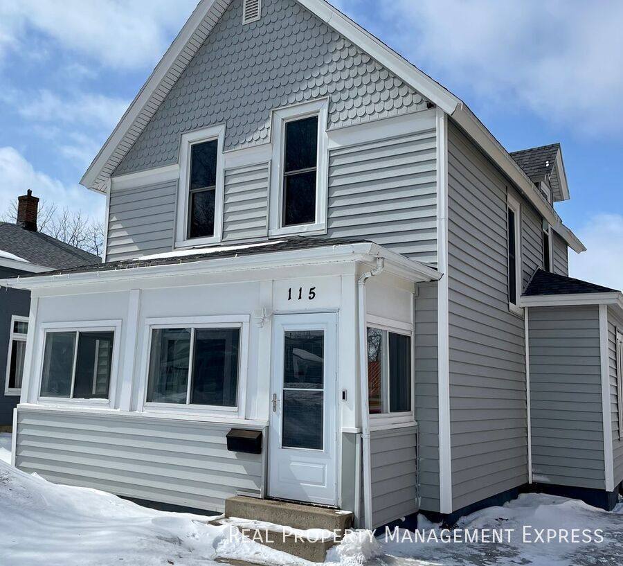 House for rent at 115 S Grange Ave, Sioux Falls, SD 57104