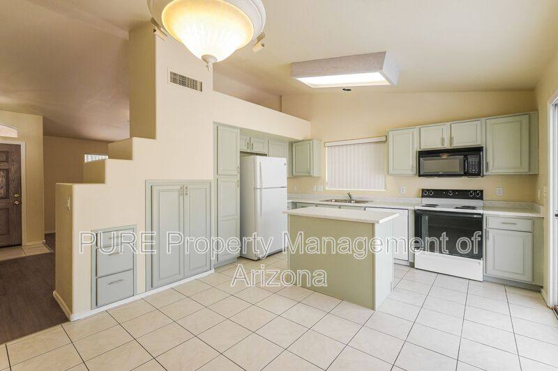 House for rent at 17906 N 92nd Lane, Peoria, AZ 85382