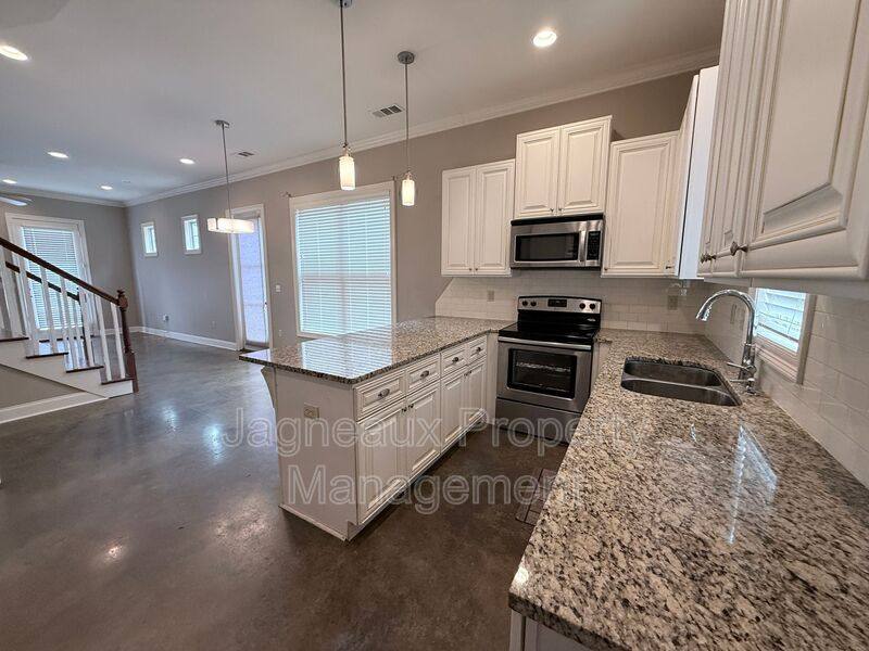 House for rent at 108 Shallowford Dr, Lafayette, LA 70508