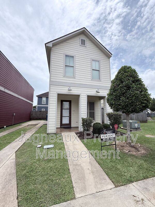 House for rent at 108 Shallowford Dr, Lafayette, LA 70508