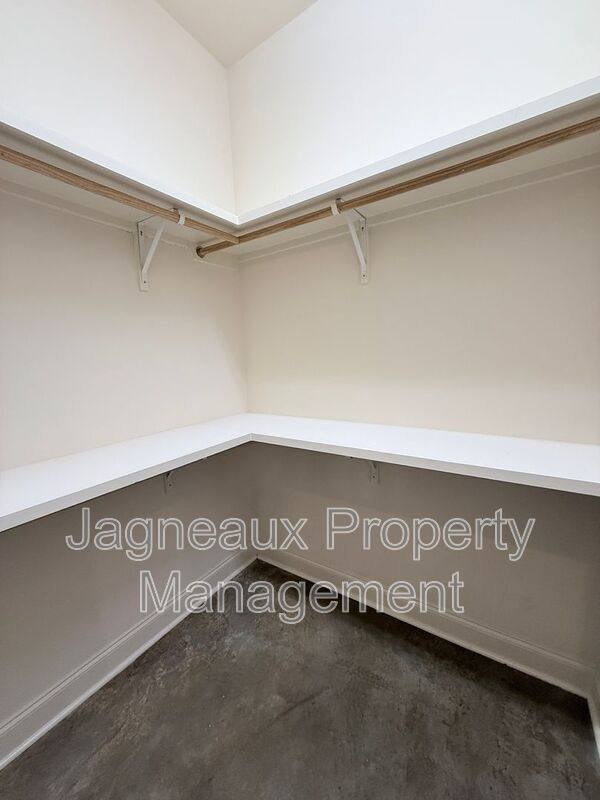 House for rent at 119 Shallowford Dr, Lafayette, LA 70508