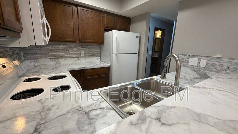 Apartment for rent at 6235 Holdrege-D5, Lincoln, NE 68507