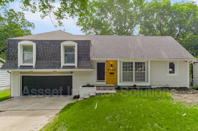 House for rent at 9109 Goddard St, Overland Park, KS 66214