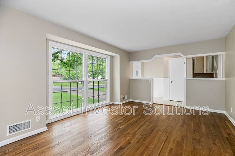 House for rent at 9109 Goddard St, Overland Park, KS 66214