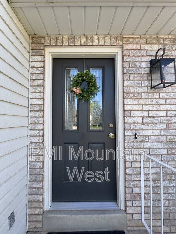 House for rent at 607 E 1250 S, Kaysville, UT 84037