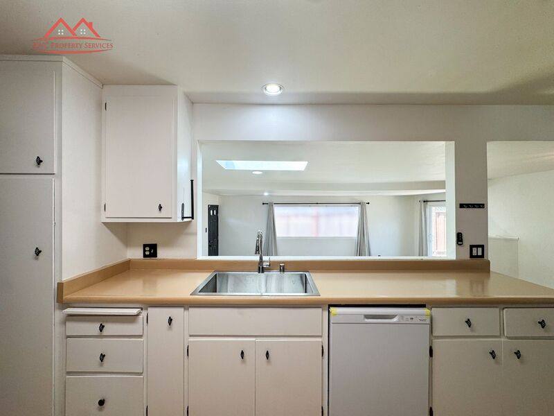 House for rent at 15001 Ridgetop Dr, San Jose, CA 95127