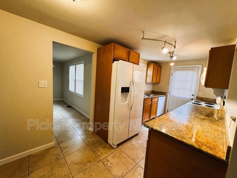 House for rent at 840 Maple Ave E, Port Orchard, WA 98366