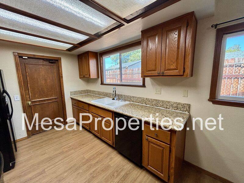House for rent at 10150 Cook Ave, Riverside, CA 92503