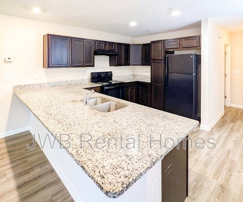 House for rent at 8000 Dandy Ave, Jacksonville, FL 32211