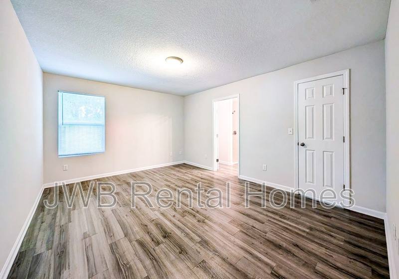 House for rent at 8000 Dandy Ave, Jacksonville, FL 32211