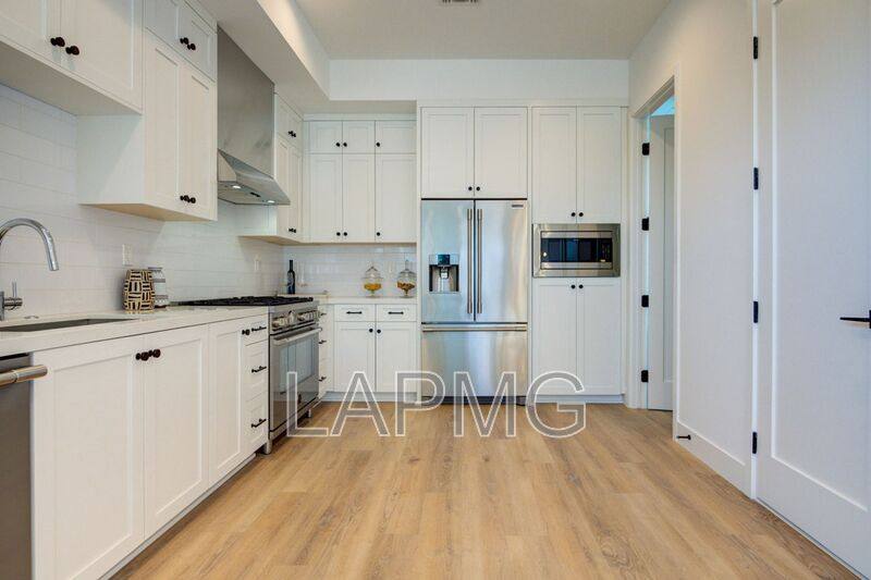 Townhouse for rent at 6018 Comey Ave, Los Angeles, CA 90034