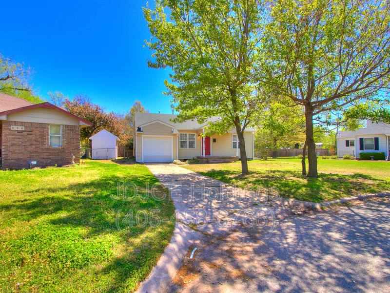 House for rent at 122 W Marshall Dr, Oklahoma City, OK 73110