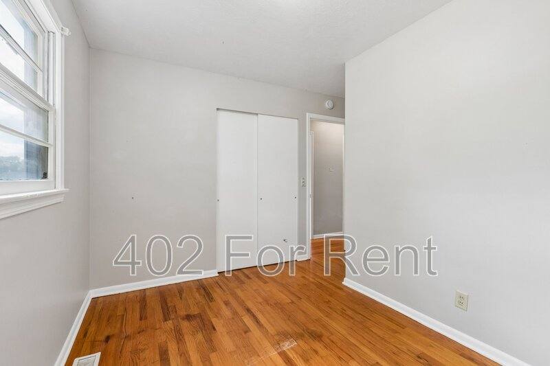 House for rent at 6006 N 68th St, Omaha, NE 68104