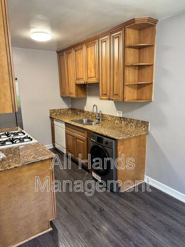 Apartment for rent at 3025 E 5th St #1, Long Beach, CA 90814