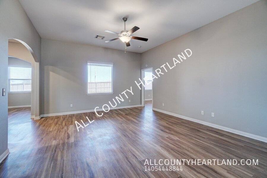 House for rent at 309 E Georgia Terrace, Mustang, OK 73064