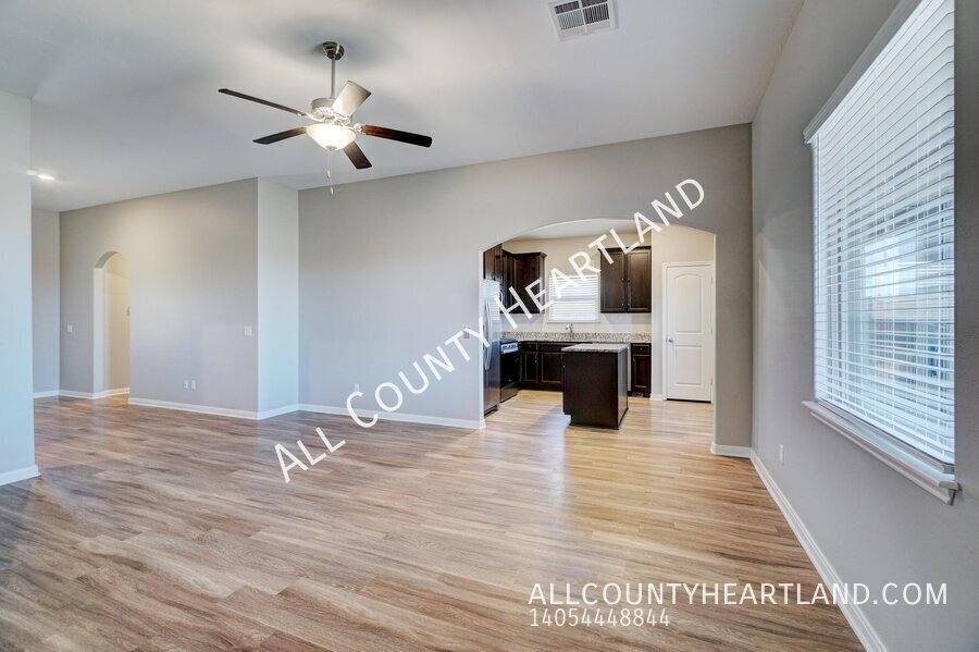 House for rent at 309 E Georgia Terrace, Mustang, OK 73064