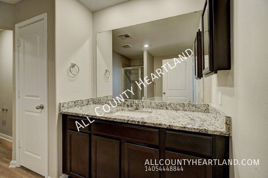 House for rent at 309 E Georgia Terrace, Mustang, OK 73064