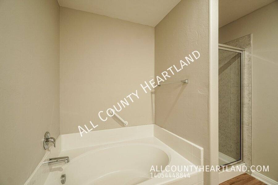 House for rent at 309 E Georgia Terrace, Mustang, OK 73064