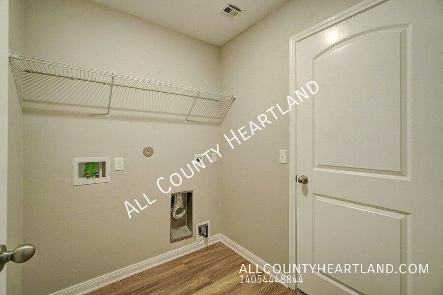 House for rent at 309 E Georgia Terrace, Mustang, OK 73064