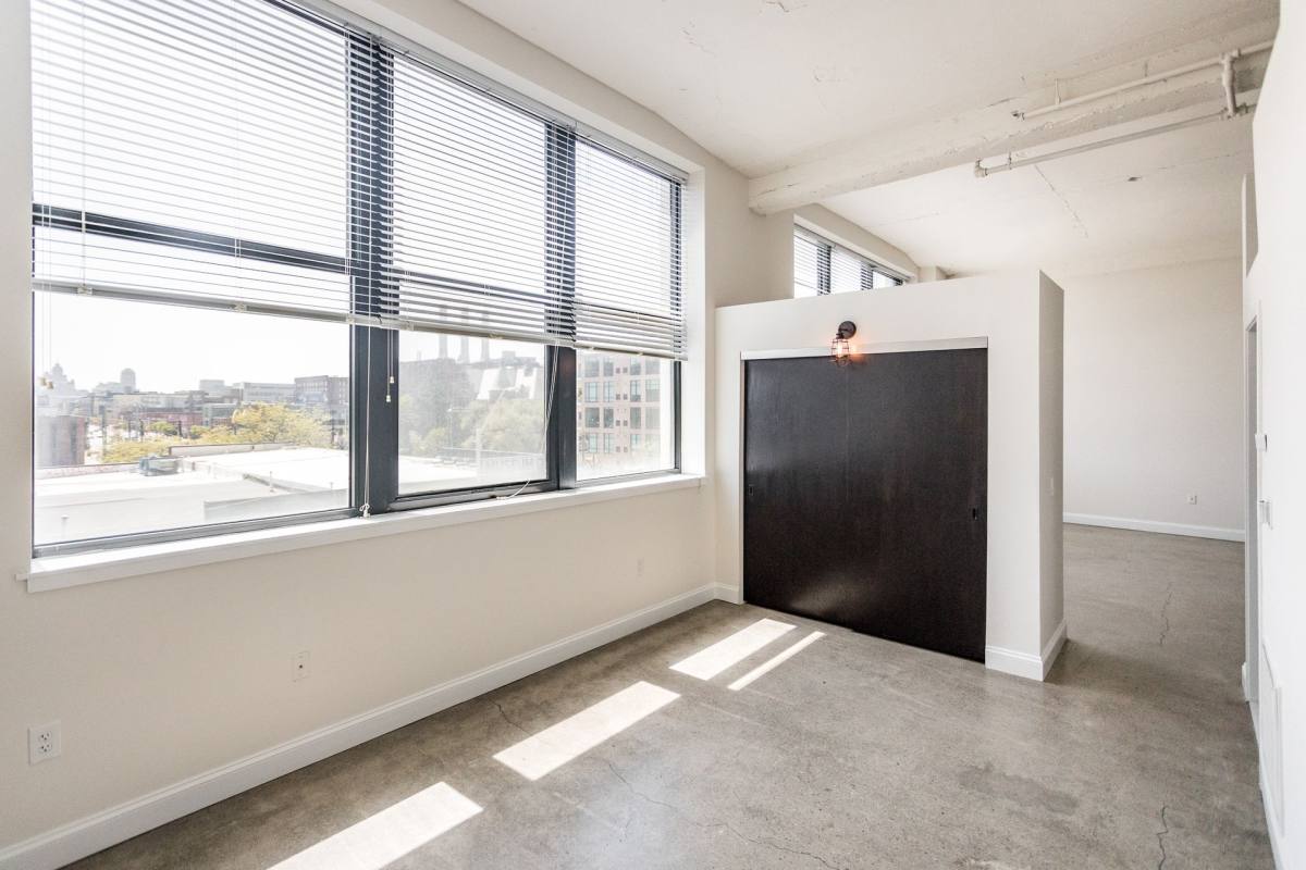 Apartment for rent at 4600 Woodward, Detroit, MI 48201