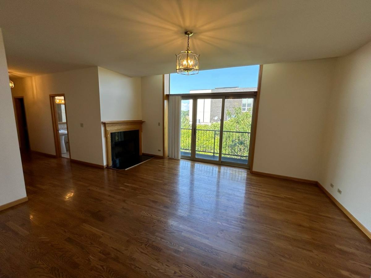 Apartment for rent at 2375 W Montana, Chicago, IL 60647