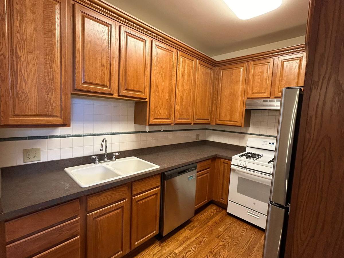Apartment for rent at 2375 W Montana, Chicago, IL 60647
