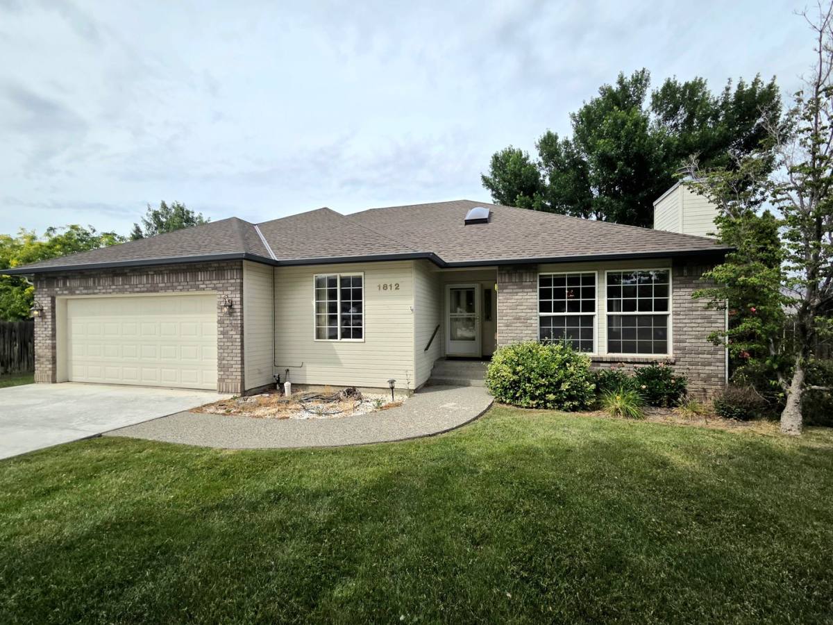 House for rent at 1812 Aspen Place, Wenatchee, WA 98801