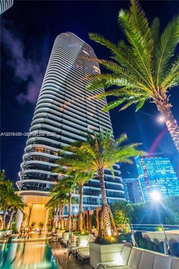 Apartment for rent at 801 S Miami Ave, Miami, FL 33130