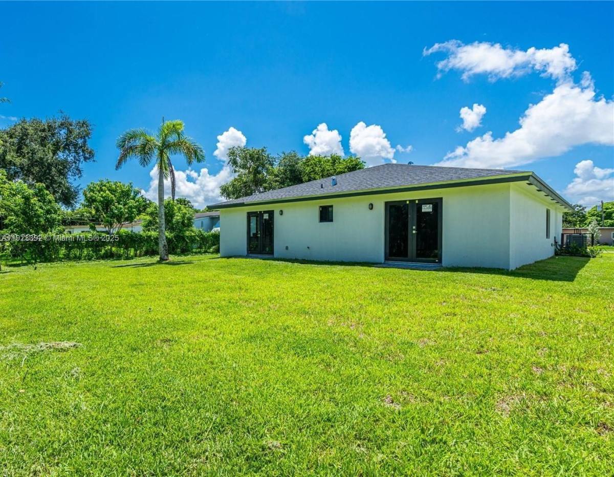 Apartment for rent at 152 NW 18th St #152, Homestead, FL 33030