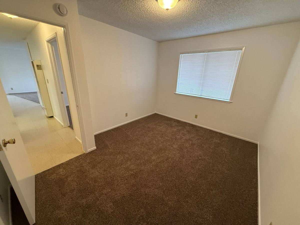 Townhouse for rent at 118 W Boone St, Santa Maria, CA 93458
