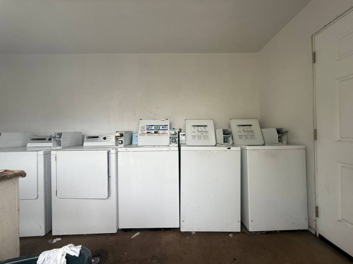 Townhouse for rent at 118 W Boone St, Santa Maria, CA 93458
