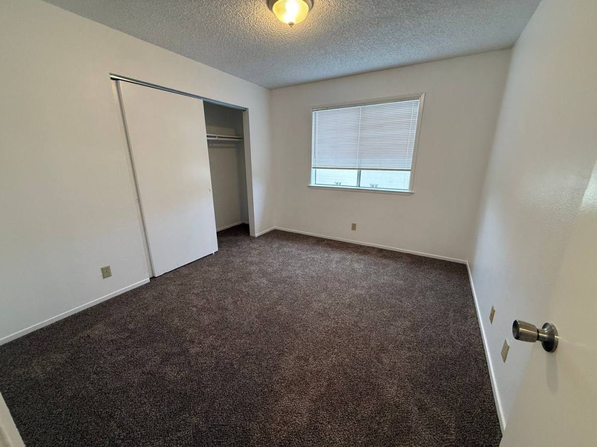 Townhouse for rent at 118 W Boone St, Santa Maria, CA 93458