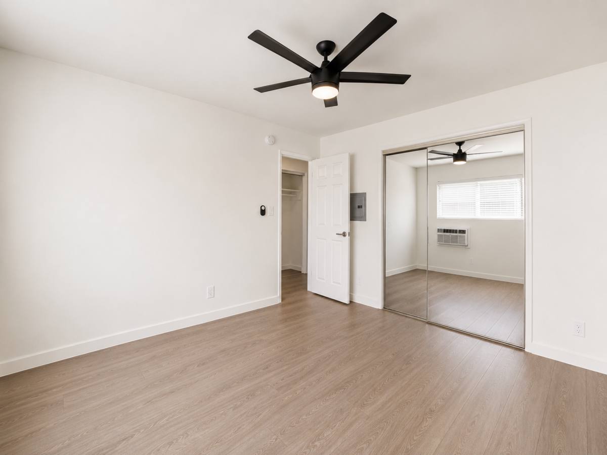 Apartment for rent at 7650 Reseda Blvd, Reseda, CA 91335