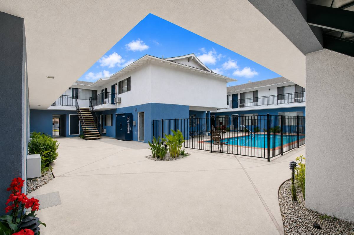 Apartment for rent at 7650 Reseda Blvd, Reseda, CA 91335