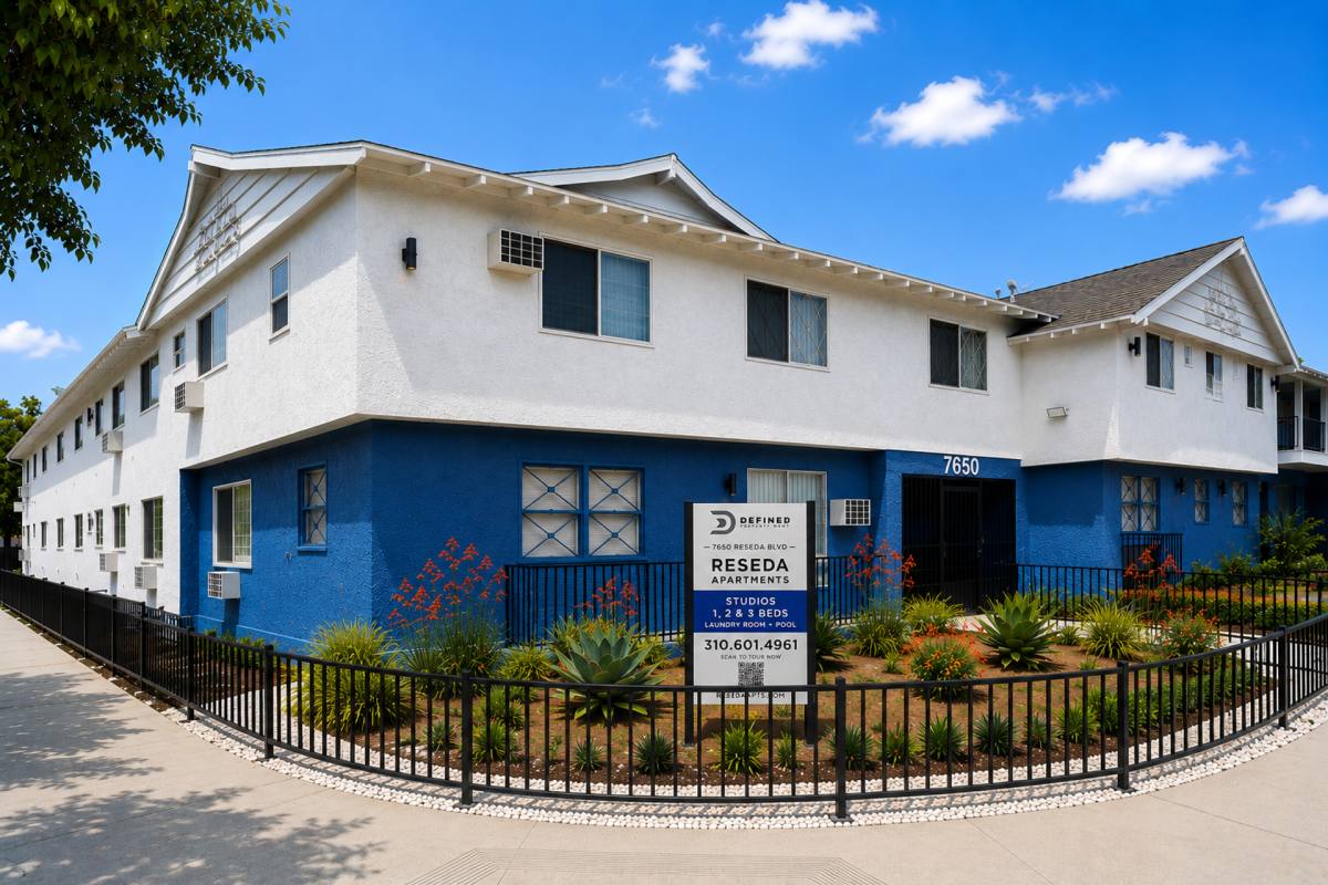 Apartment for rent at 7650 Reseda Blvd, Reseda, CA 91335