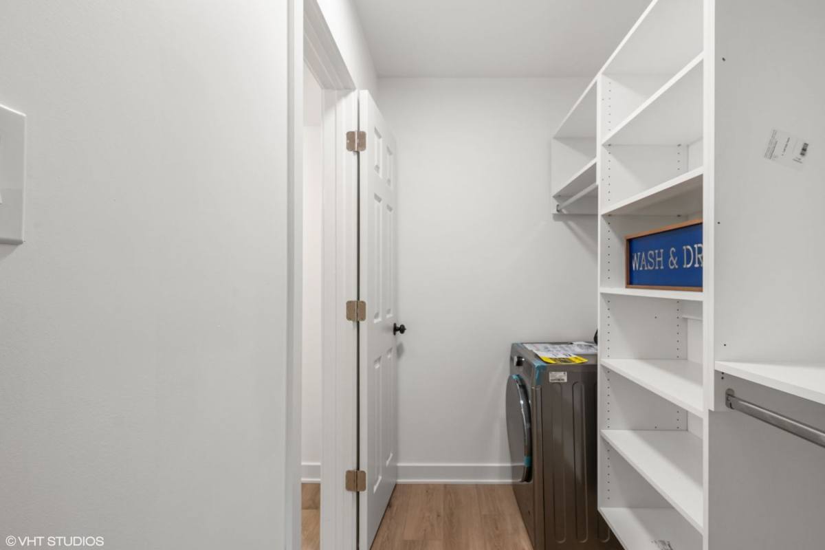 Apartment for rent at 15701 S Lamon Ave, Oak Forest, IL 60452