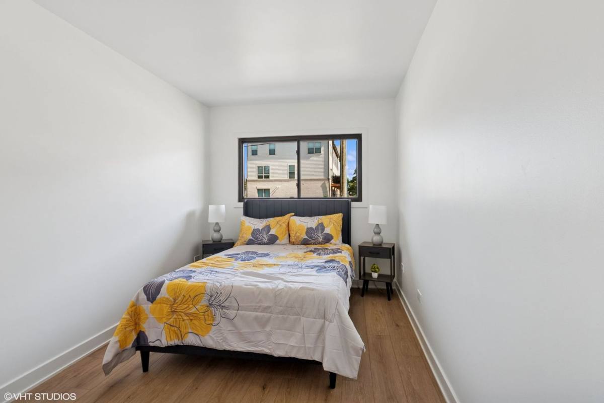 Apartment for rent at 15701 S Lamon Ave, Oak Forest, IL 60452