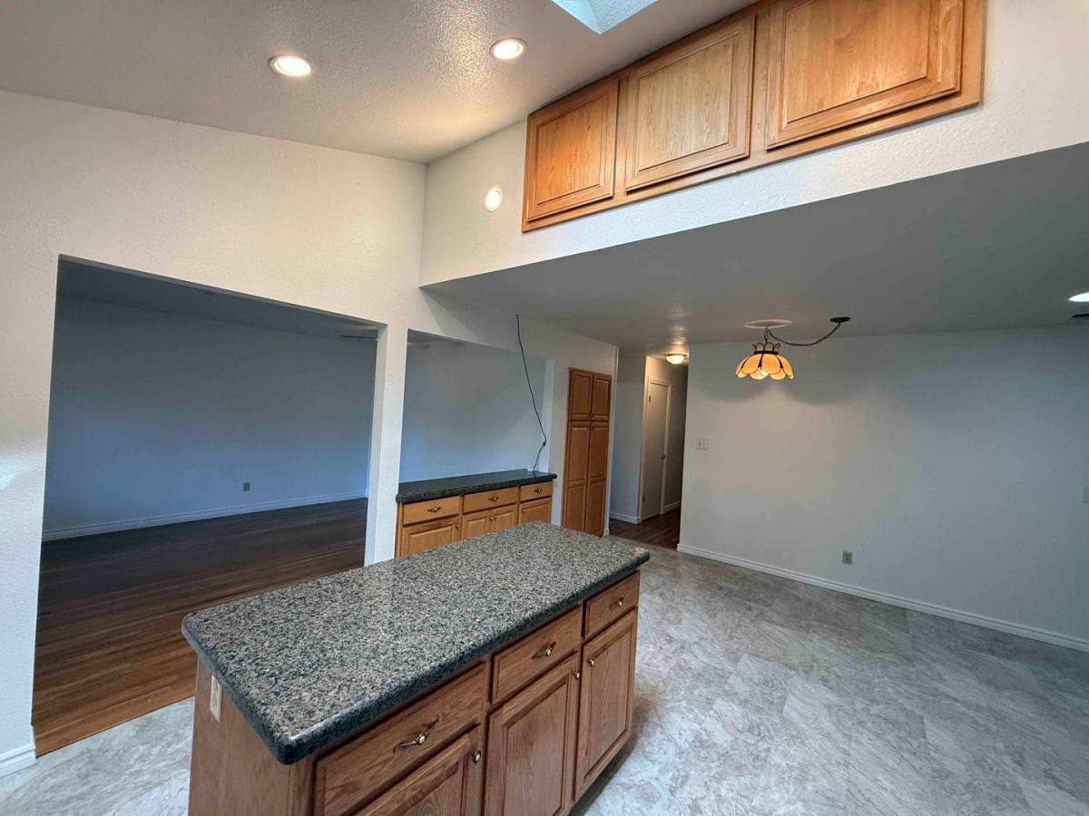 House for rent at 153 Waterglen Circle, Sacramento, CA 95826