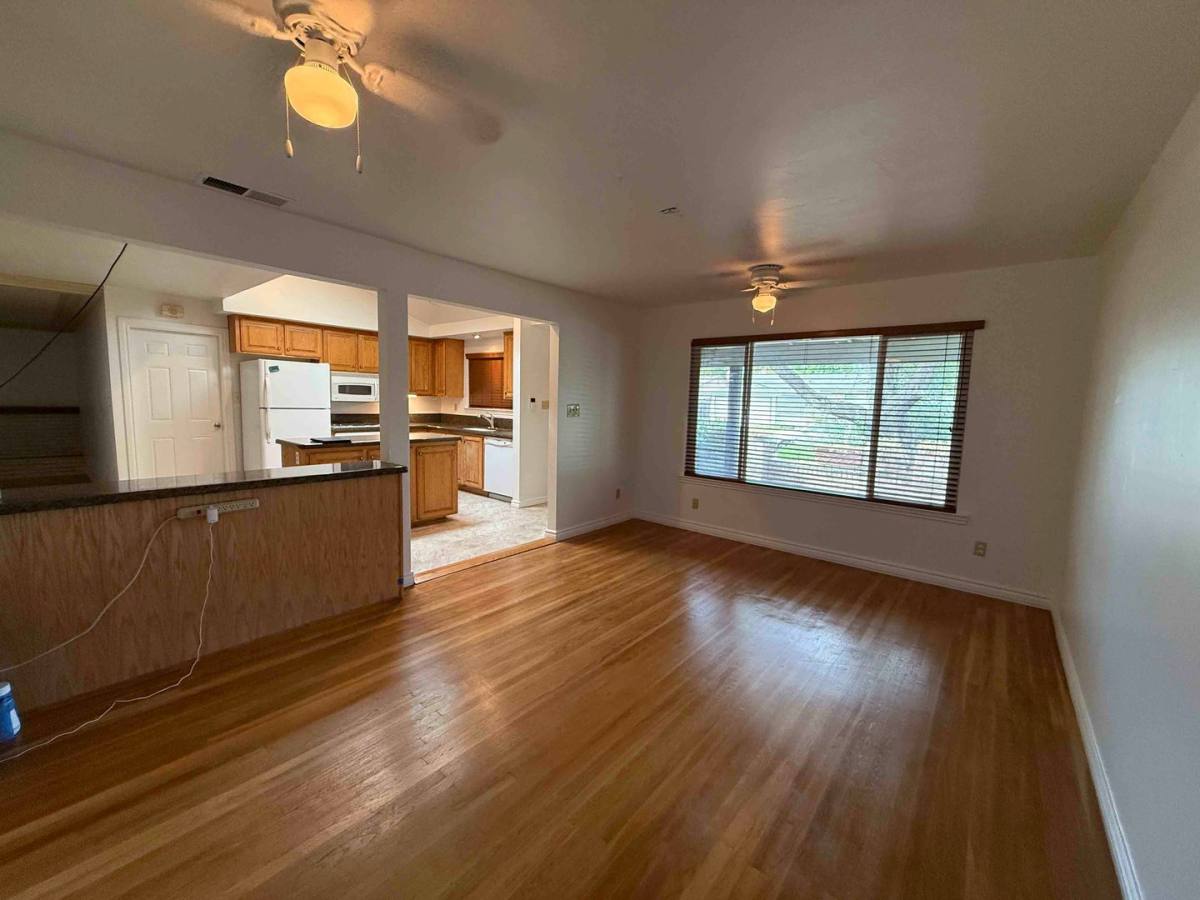 House for rent at 153 Waterglen Circle, Sacramento, CA 95826