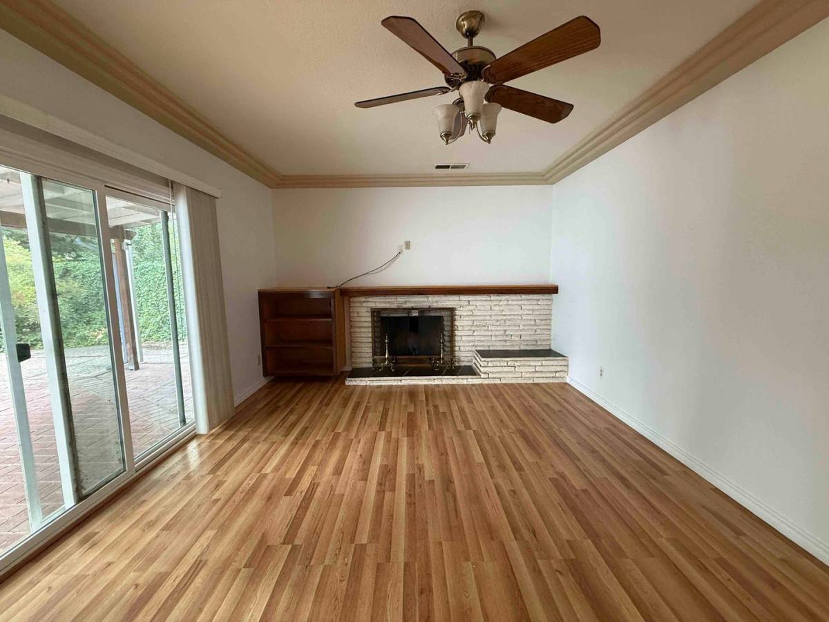 House for rent at 153 Waterglen Circle, Sacramento, CA 95826