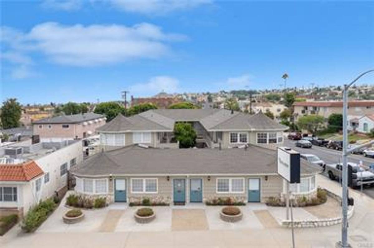 Apartment for rent at 787-797 9th St, San Pedro, CA 90731