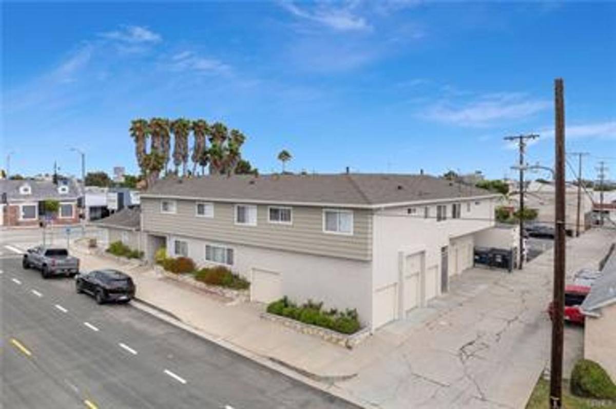 Apartment for rent at 787-797 9th St, San Pedro, CA 90731