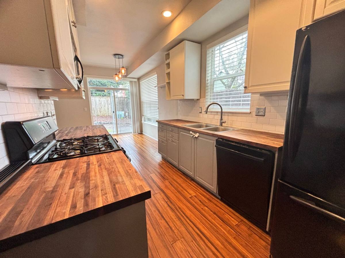 House for rent at 6931 N Borthwick Ave, Portland, OR 97217