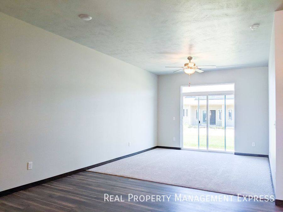 Townhouse for rent at 5404 S Dubuque Ave, Sioux Falls, SD 57108