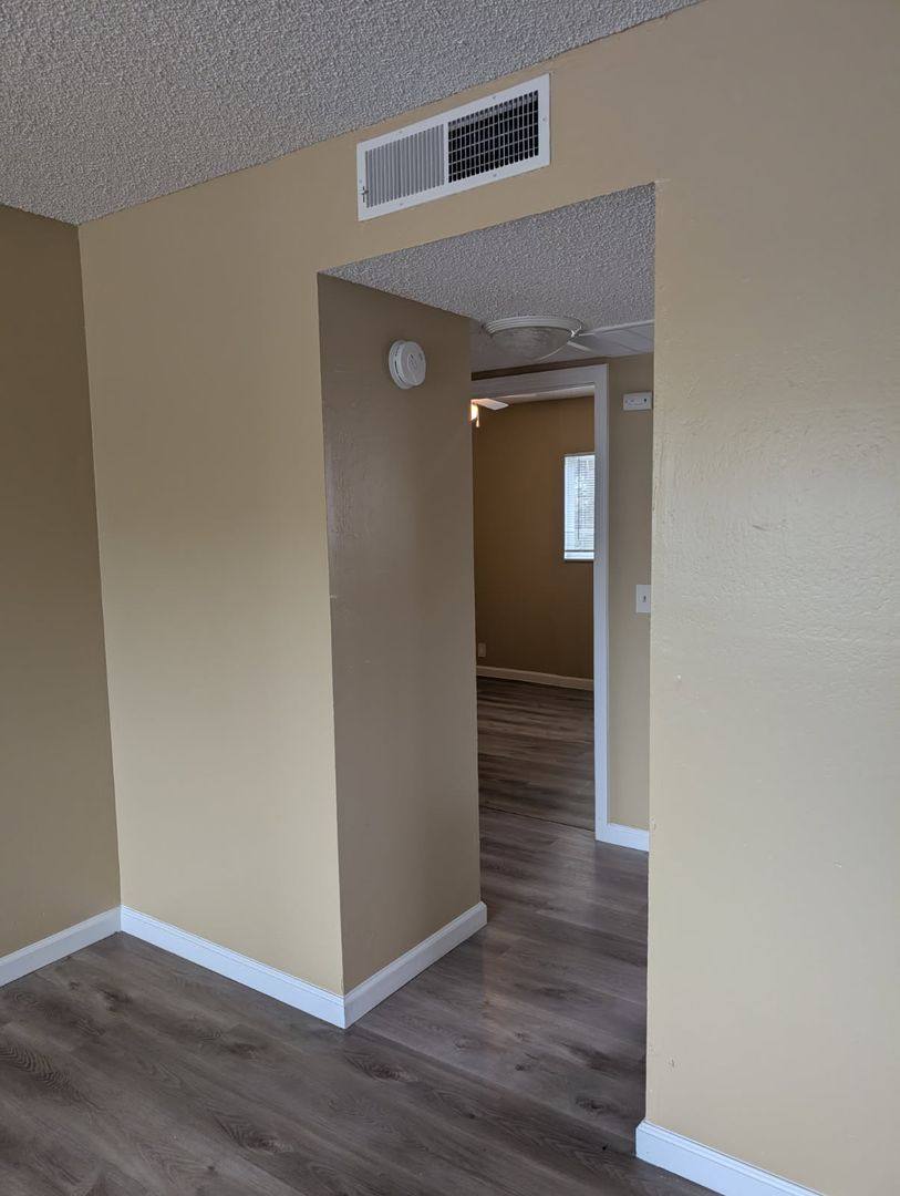 Apartment for rent at 946 S Barrett Rd, Yuba City, CA 95991
