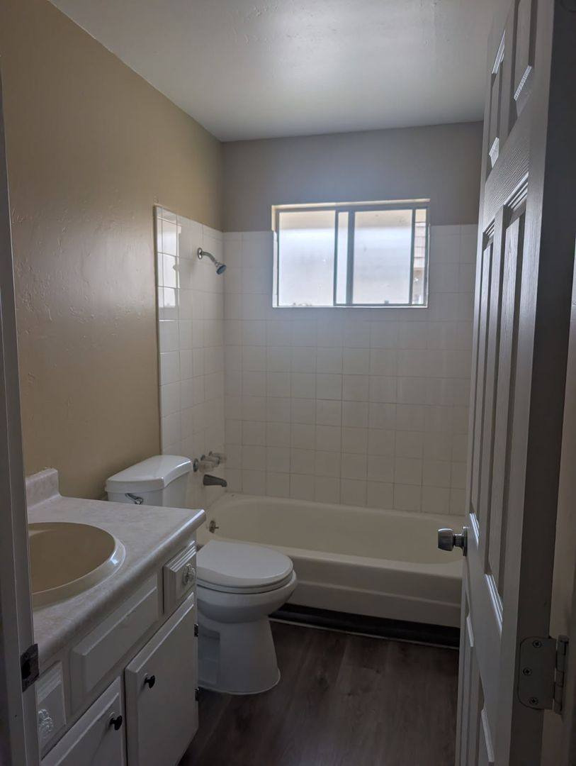 Apartment for rent at 946 S Barrett Rd, Yuba City, CA 95991