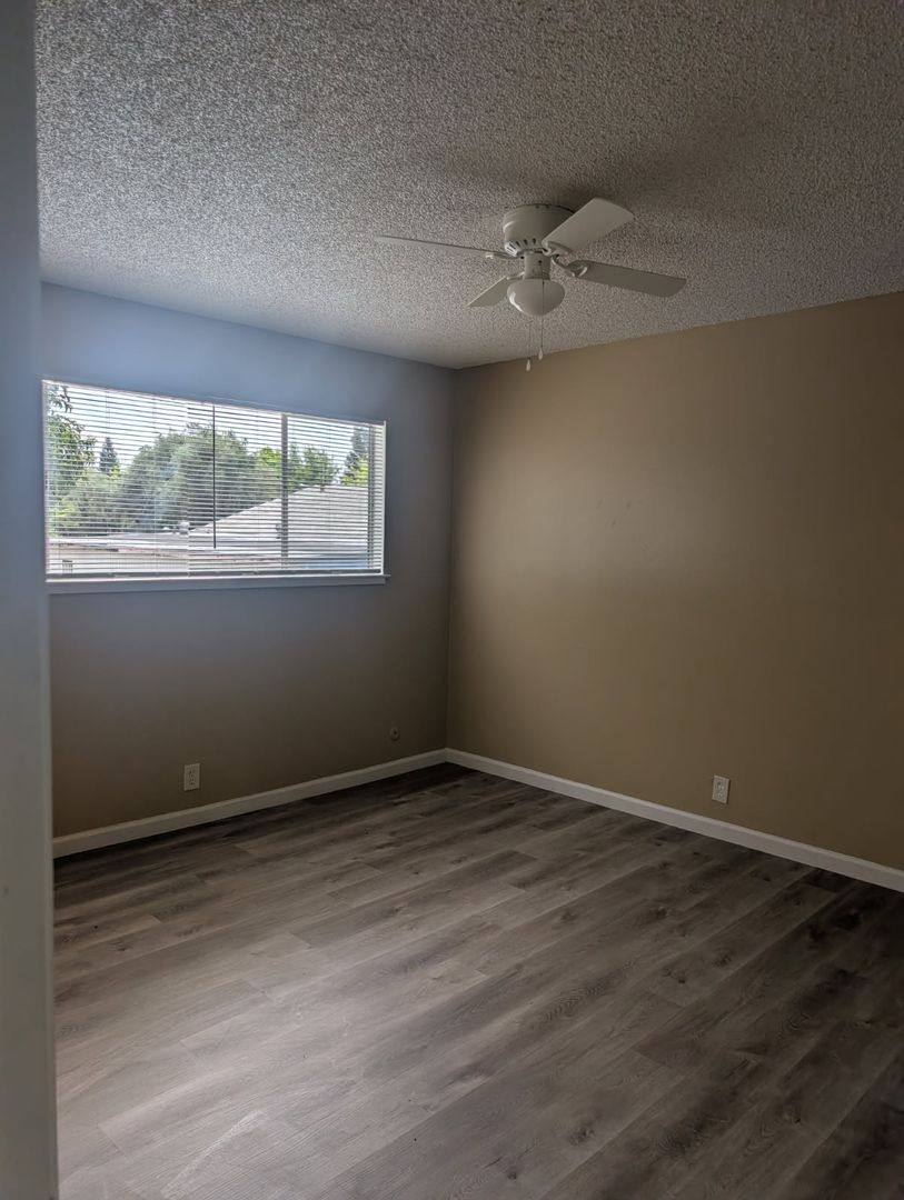 Apartment for rent at 946 S Barrett Rd, Yuba City, CA 95991